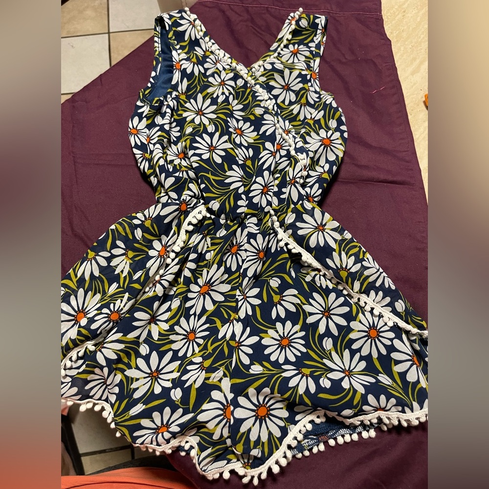 Guess little girls toddler romper